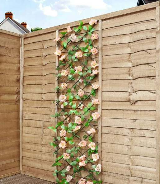 Solar Light Pink Flower on Trellis D