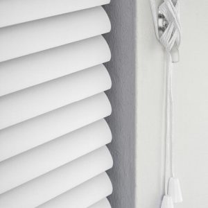 Blind RENAISSANCE Venetian  45x150cm 25mm White PVC Slats